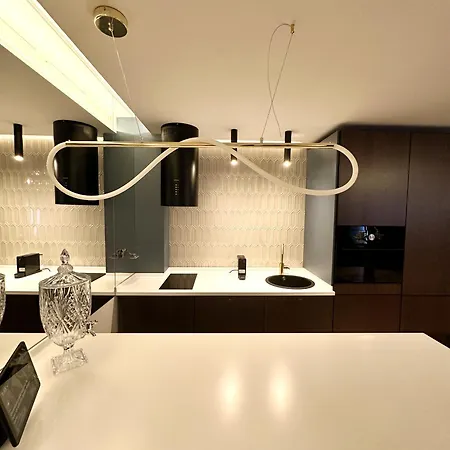 Apartament Ambient Lounge With Sundeck And Free Parking *