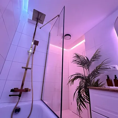 Ambient Lounge With Sundeck And Free Parking * Bratysława