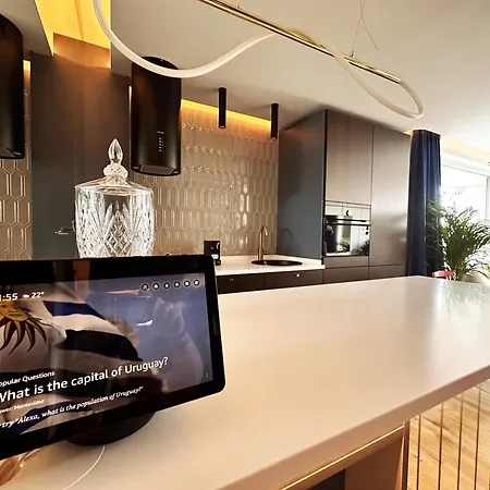 Ambient Lounge With Sundeck And Free Parking