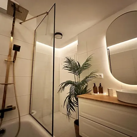 Ambient Lounge With Sundeck And Free Parking * Bratysława