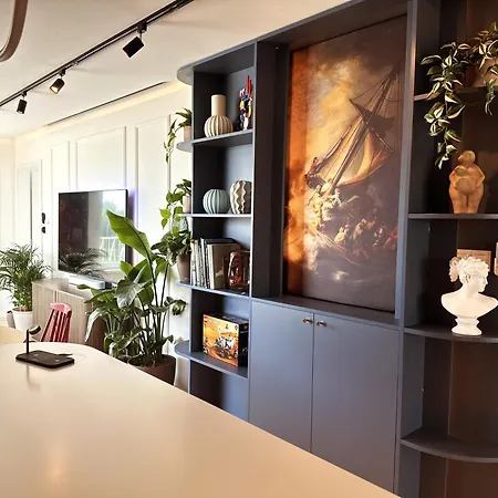 Ambient Lounge With Sundeck And Free Parking Bratysława