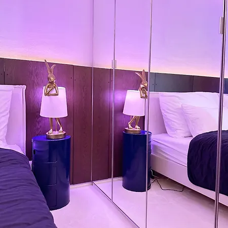 Appartamento Ambient Lounge With Sundeck And Free Parking