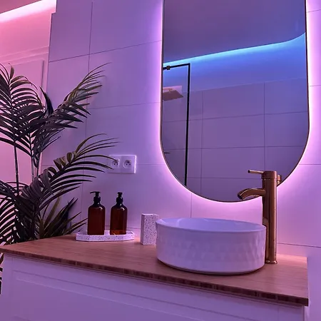Ambient Lounge With Sundeck And Free Parking * Bratislava