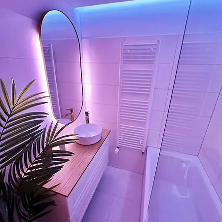Ambient Lounge With Sundeck And Free Parking Apartment Bratislava