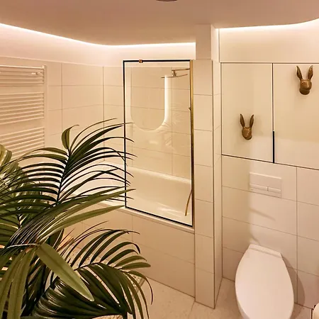 Ambient Lounge With Sundeck And Free Parking Apartament