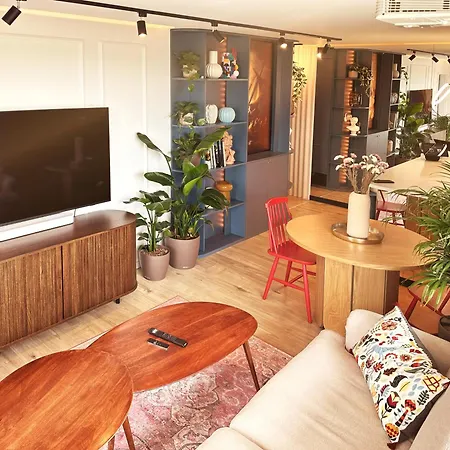 Ambient Lounge With Sundeck And Free Parking Apartament *