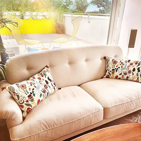 Ambient Lounge With Sundeck And Free Parking Apartment Bratislava