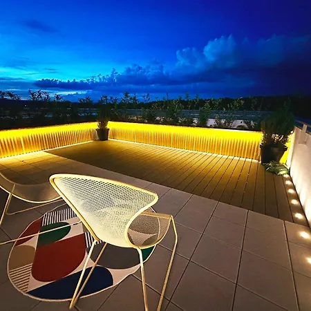 Apartment Ambient Lounge With Sundeck And Free Parking *