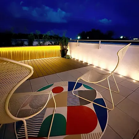 Apartment Ambient Lounge With Sundeck And Free Parking