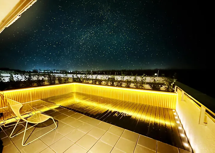Ambient Lounge With Sundeck And Free Parking * Pressburg