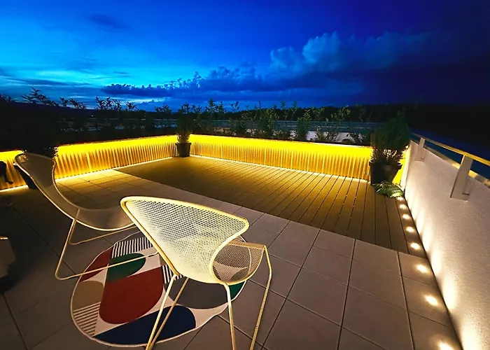 Apartment Ambient Lounge With Sundeck And Free Parking *