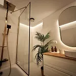 Ambient Lounge With Sundeck And Free Parking * 브라티슬라바