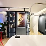 Ambient Lounge With Sundeck And Free Parking * 브라티슬라바