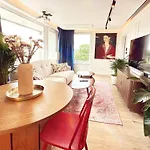 Ambient Lounge With Sundeck And Free Parking 아파트 브라티슬라바