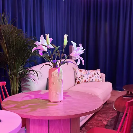아파트 Ambient Lounge With Sundeck And Free Parking *